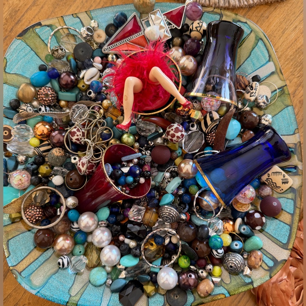 Bead Soup 🥣 and Jewelry Making Supplies 
3 oz Small bag $6 Now Limited time only